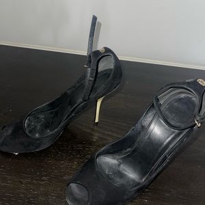 Suede Gucci Mary Jane pumps with white heel